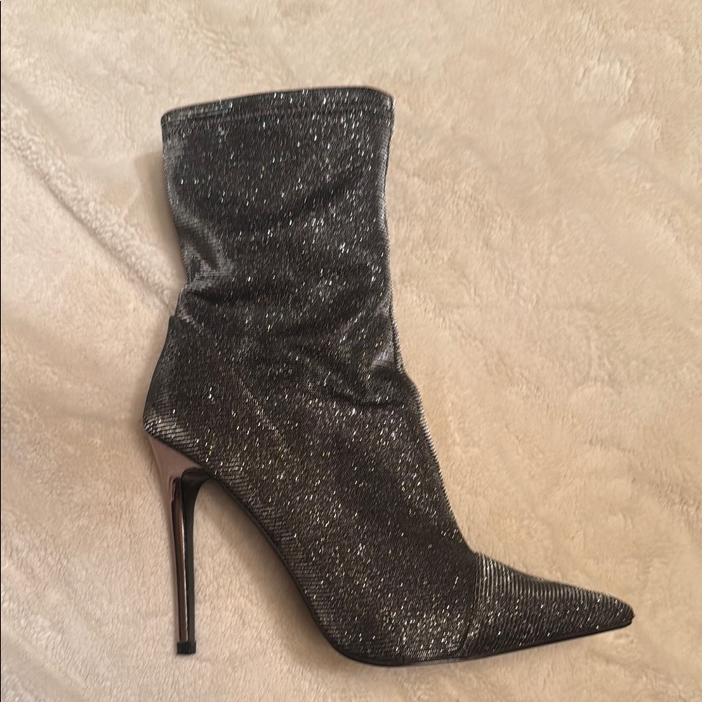 Elegant Black Glitter Stiletto Boots